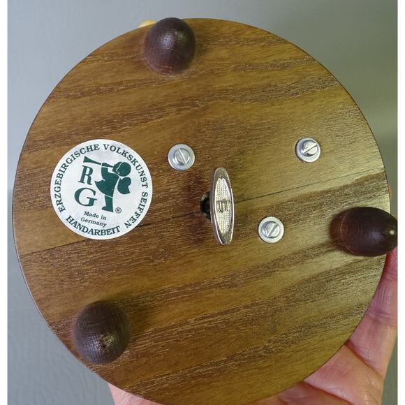 Music Box Erzgebirgische Volkskunst Seiffen Church Carolers Germany - Picture 5 of 5